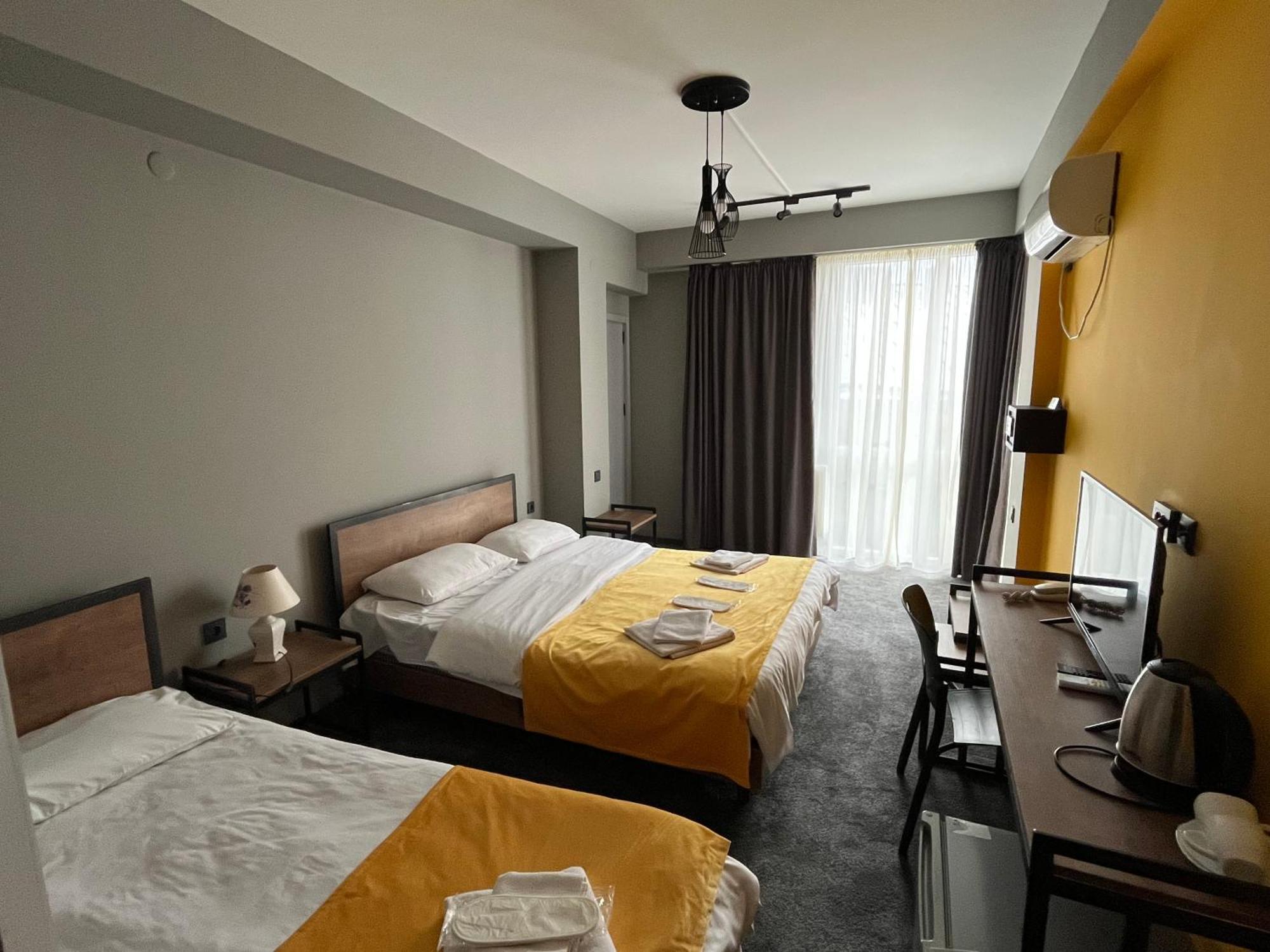 Diuma Hotel Tbilisi Exterior foto